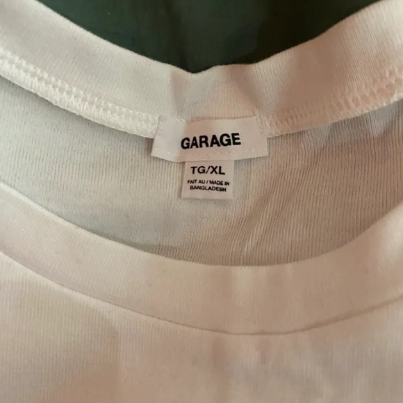 Crop top - Picture 2 of 2